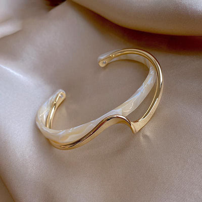 Flair - Weißer Muschelteller Armband