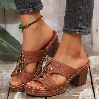 Flair - Slipper mit Keilabsatz und klobiger Ferse