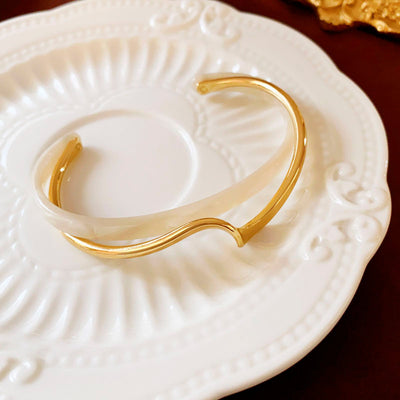 Flair - Weißer Muschelteller Armband