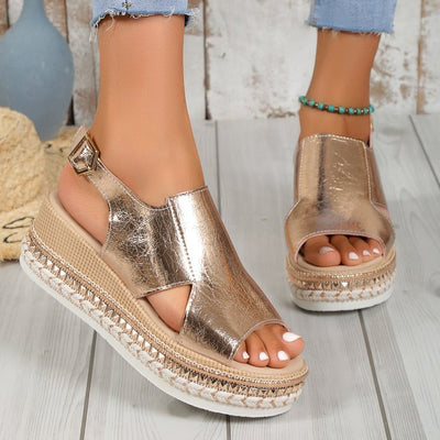 Flair - Glänzende Sommersandalen