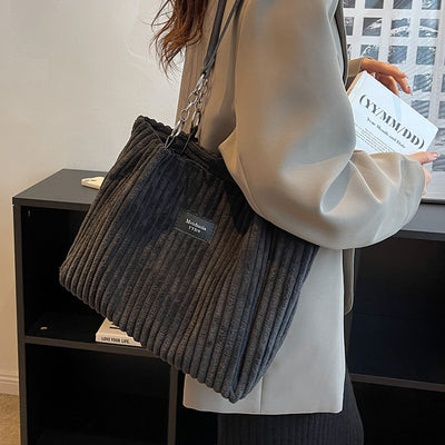 Flair - Große Retro-Cordtasche