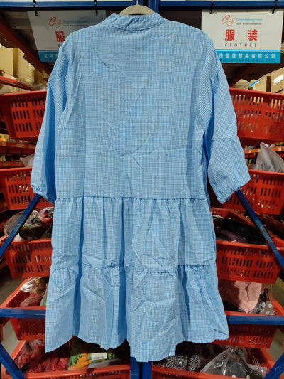 Flair - Kleid mit V-Ausschnitt und Knöpfen