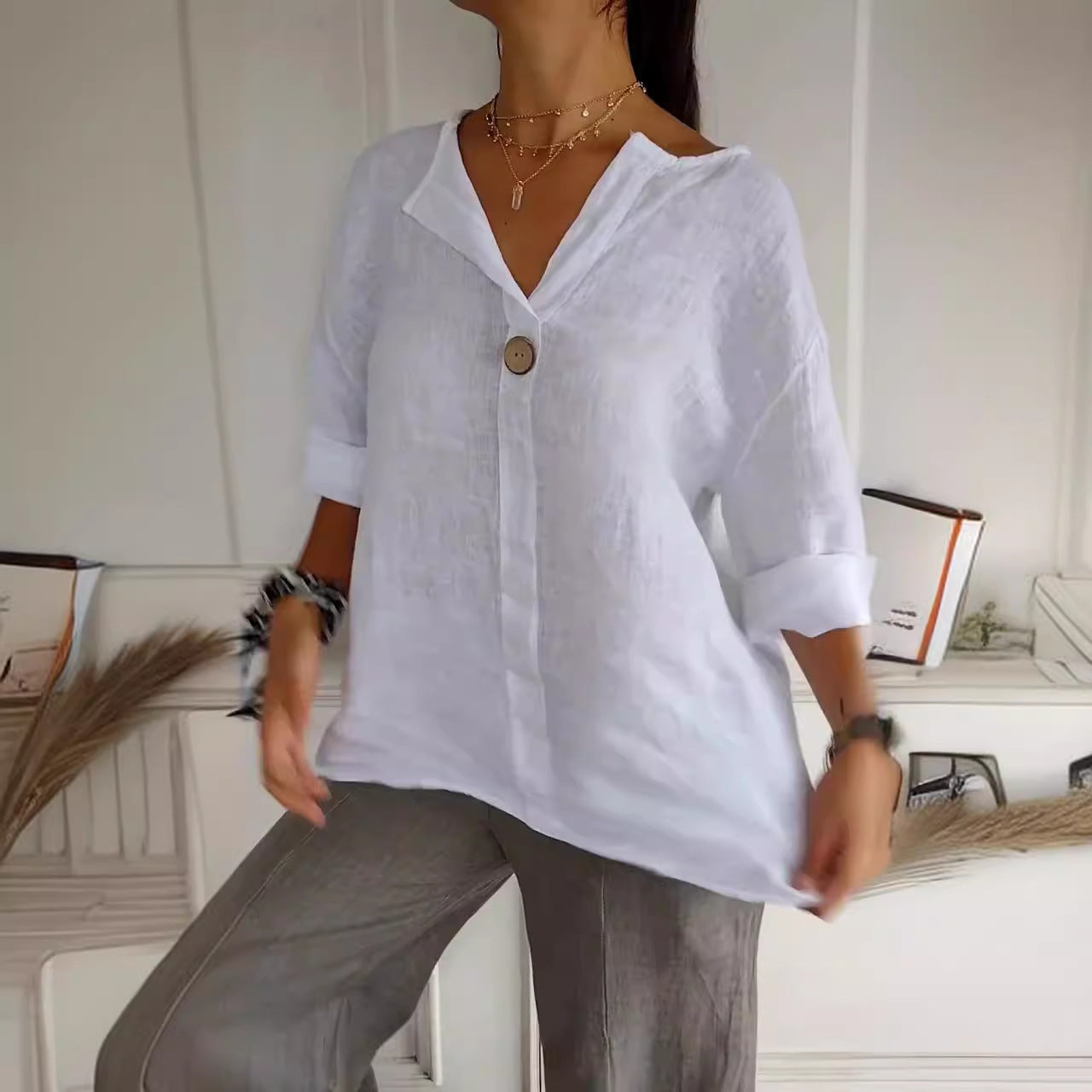 Flair - Lässiges Damen-T-Shirt mit V-Ausschnitt