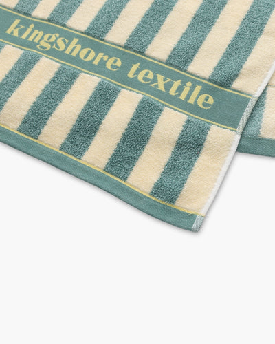 Flair - Küstennahes Handtuch mit Streifen