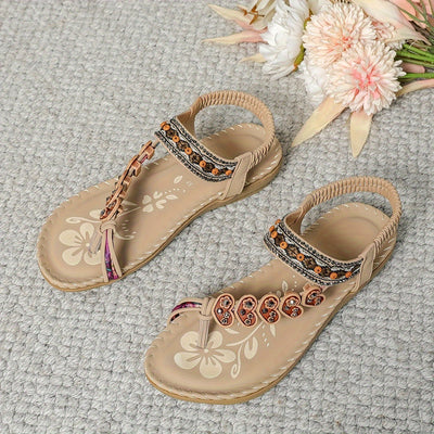 Flair - Sommerliche Bohemian-Zehenstegsandalen mit Blumenverzierung