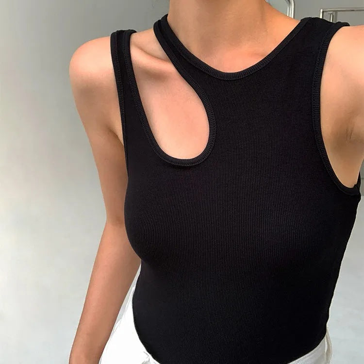 Flair - Hollow-Design Top