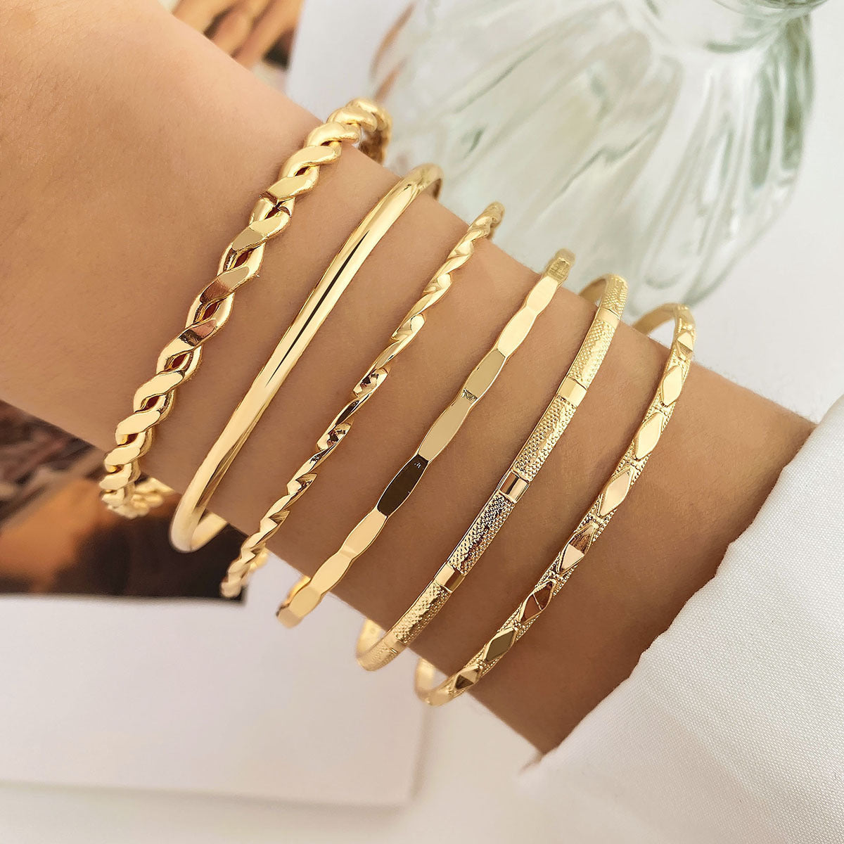 Flair - Kreatives, gedrehtes Hip-Hop-Armband