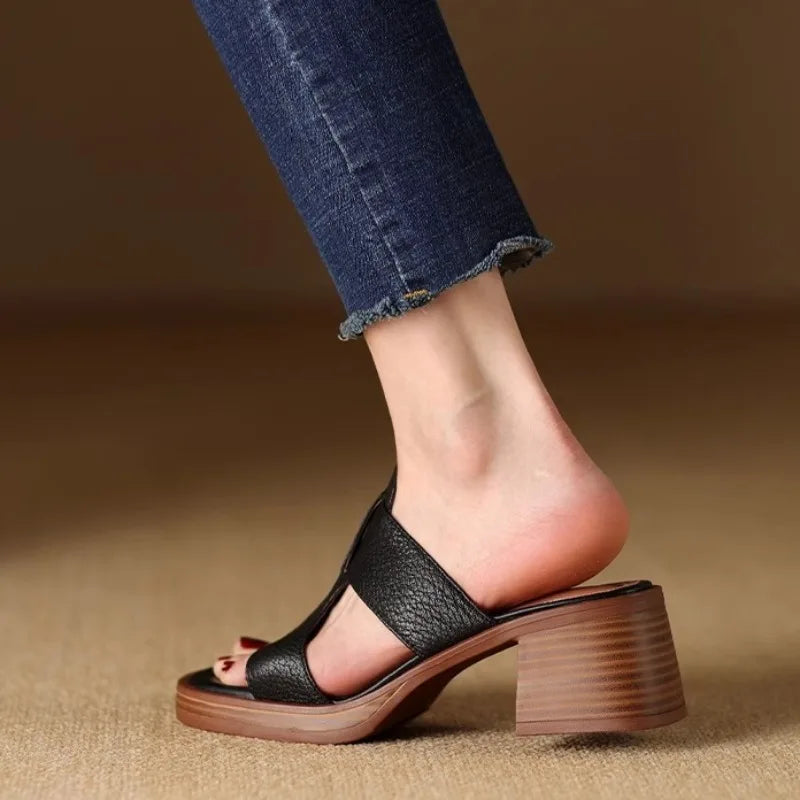 Flair - Handgefertigte Riemchen-Sandalen