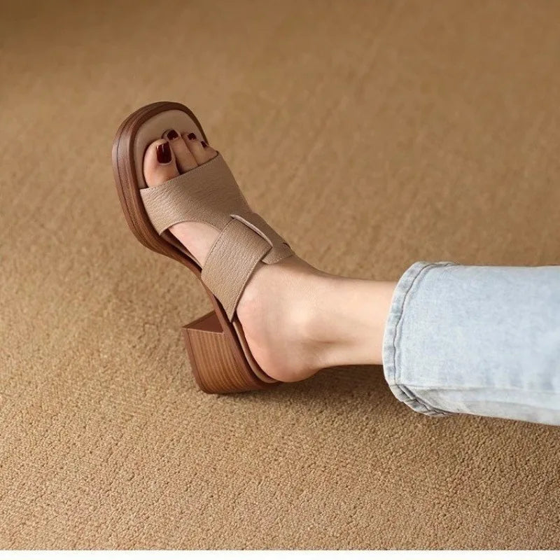 Flair - Handgefertigte Riemchen-Sandalen