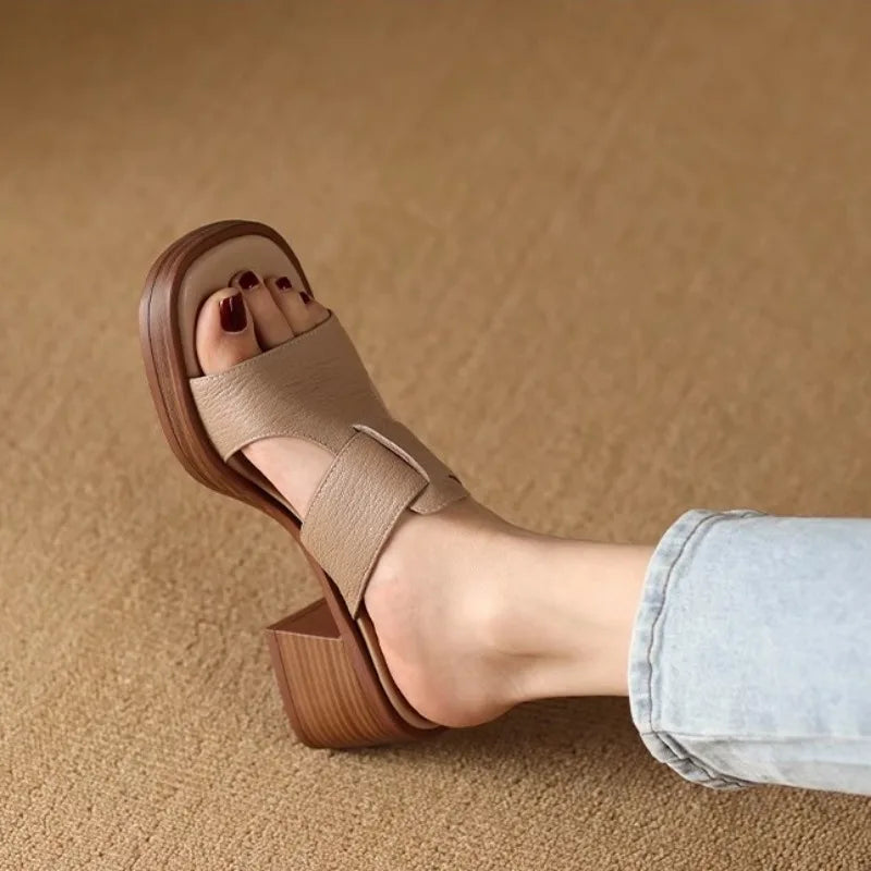 Flair - Handgefertigte Riemchen-Sandalen