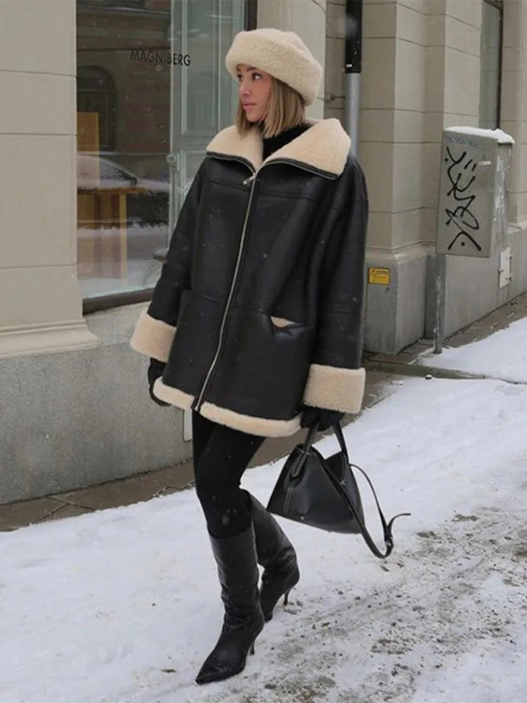 Flair - Übergroße Jacke aus Shearling