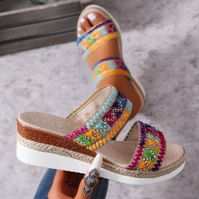 Flair - Fashion gewellte geflochtene Sandalen