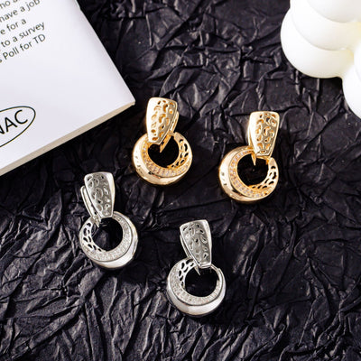 Flair - Round Moon Earrings