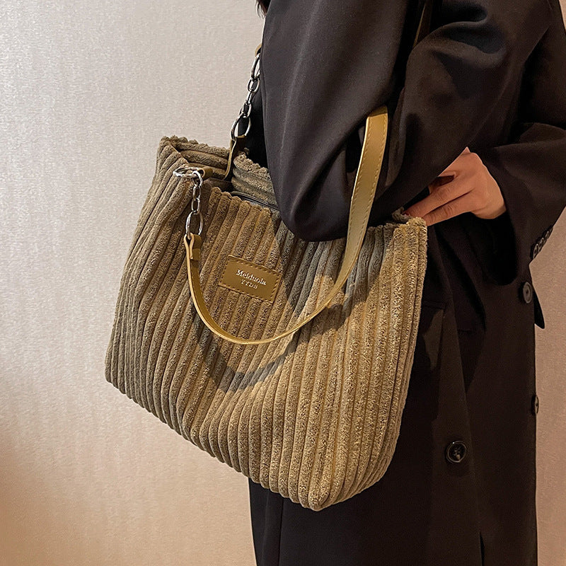 Flair - Große Retro-Cordtasche