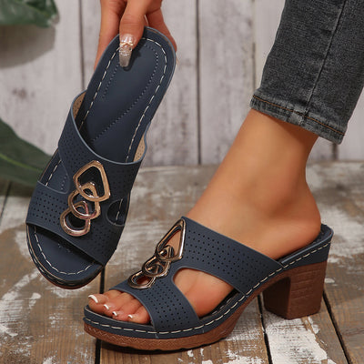 Flair - Slipper mit Keilabsatz und klobiger Ferse