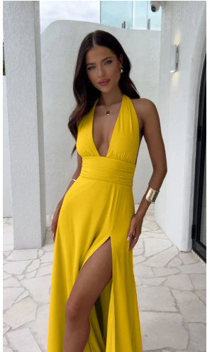 Flair - Sexy Neckholder-Kleid mit V-Ausschnitt und Schlitz