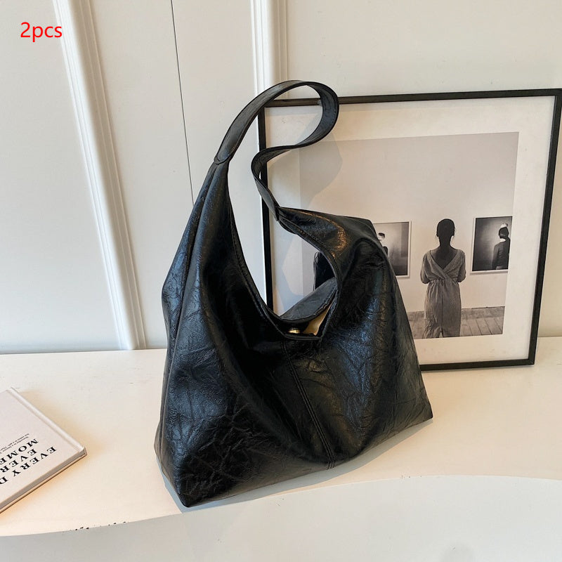 Flair - Lässige Schultertasche aus weichem Leder