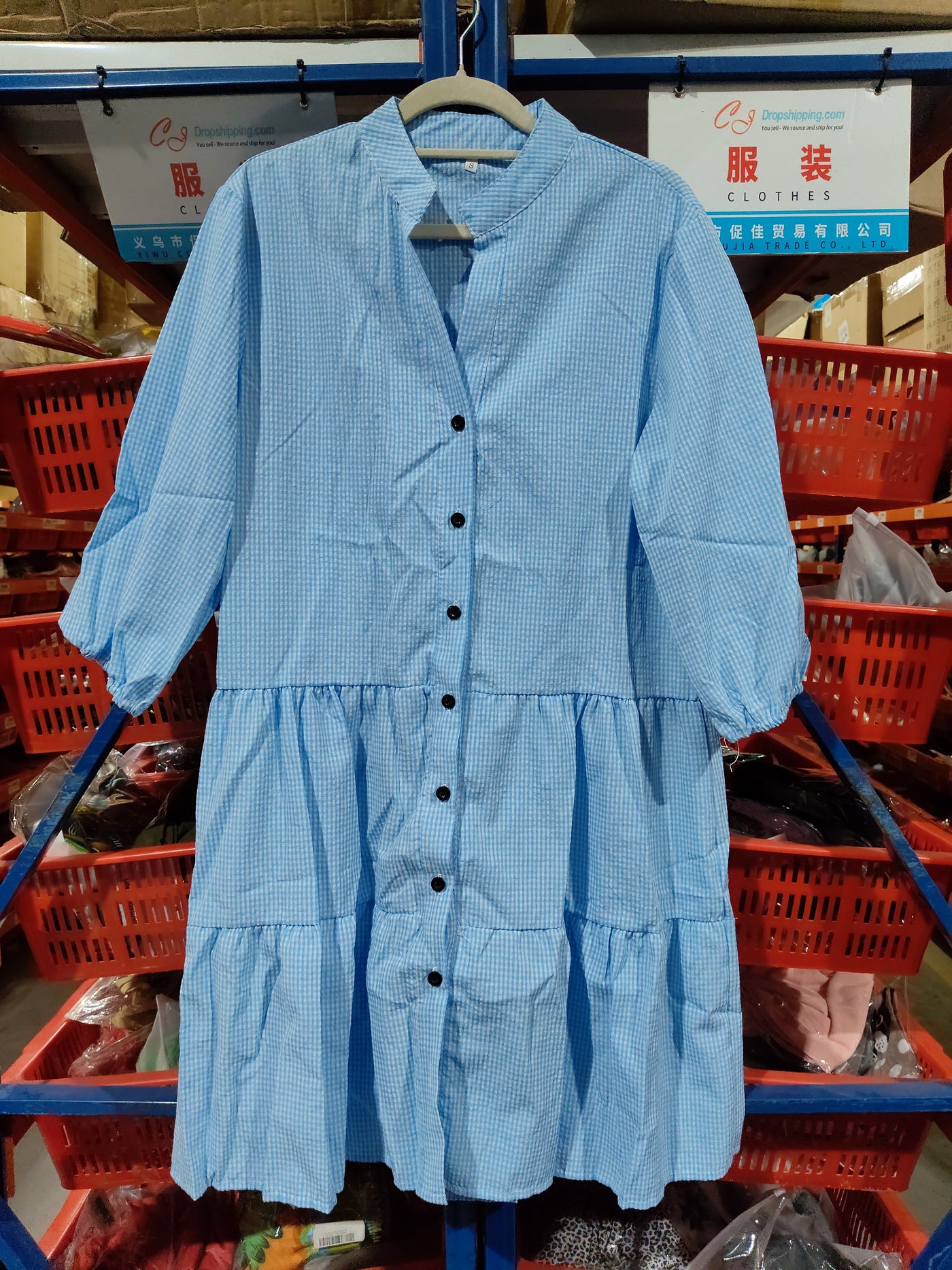 Flair - Kleid mit V-Ausschnitt und Knöpfen