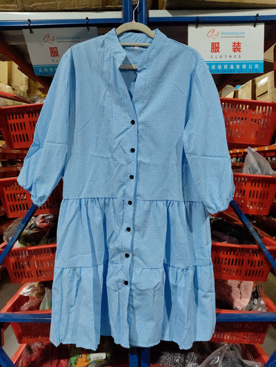 Flair - Kleid mit V-Ausschnitt und Knöpfen