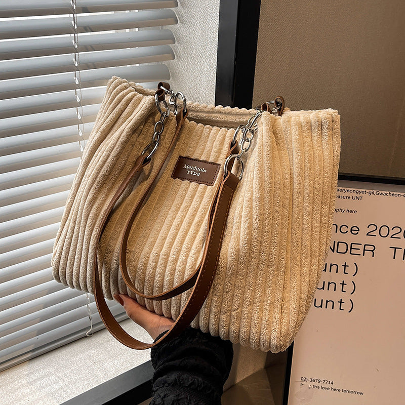 Flair - Große Retro-Cordtasche
