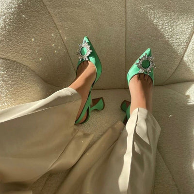 Flair - Spitz zulaufende Kristall-Pumps Heels