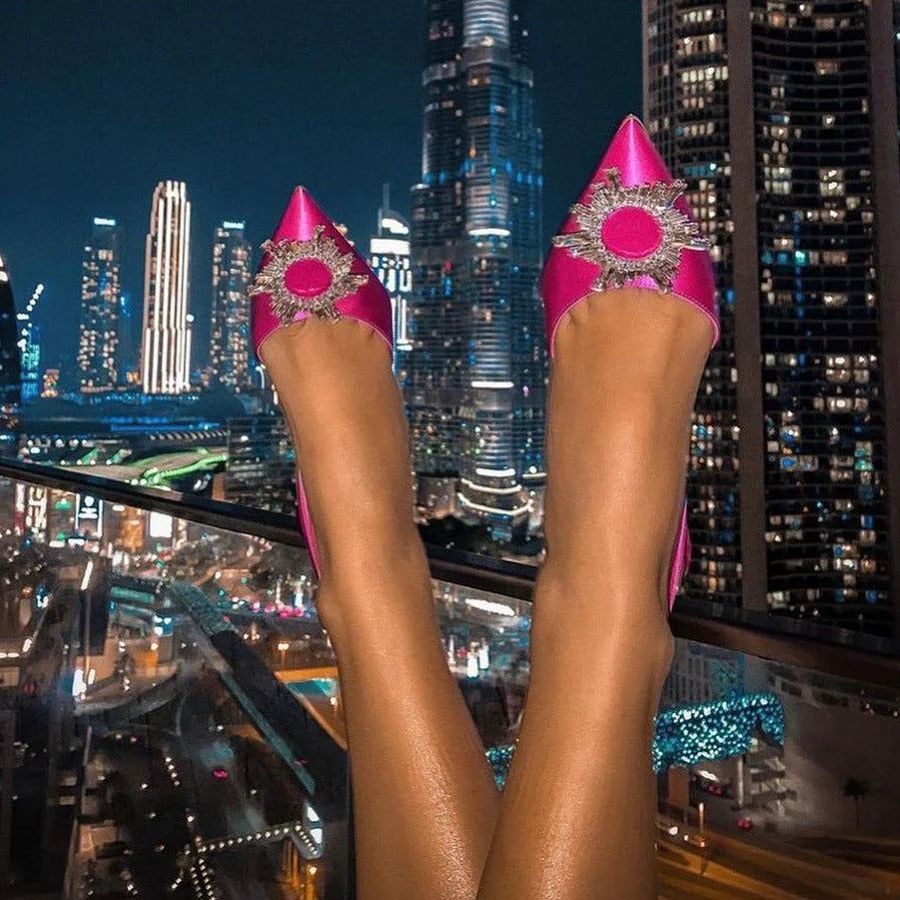 Flair - Spitz zulaufende Kristall-Pumps Heels