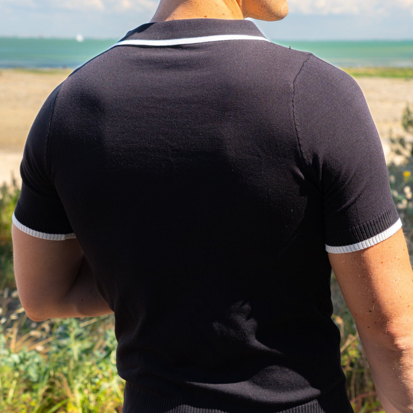 Flair - Poloshirt mit V-Ausschnitt